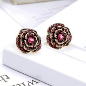 Pink and Red stones on antiqued Gold- earrings.